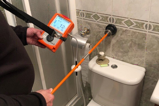 Detección fuga de agua baño